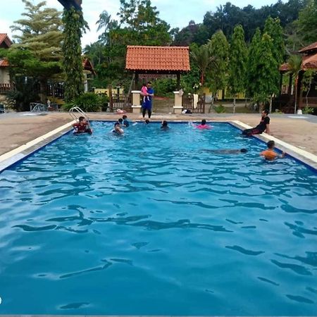 Oyo Home 90745 Desa Balqis Beach Resort Malacca Exterior photo