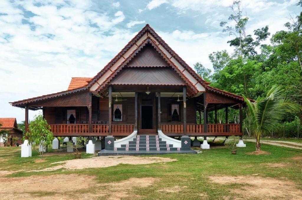 Oyo Home 90745 Desa Balqis Beach Resort Malacca Exterior photo